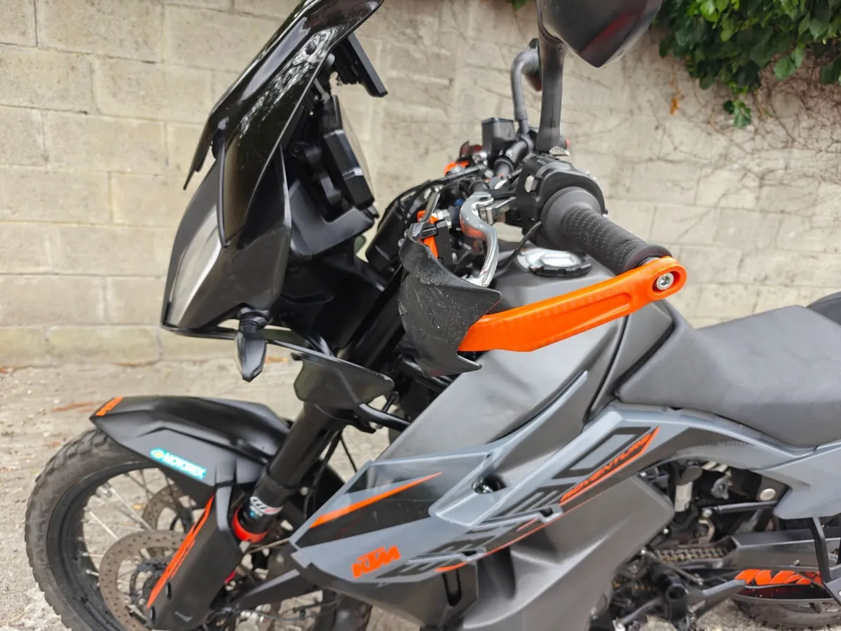 KTM Adventure 890 - Image 4