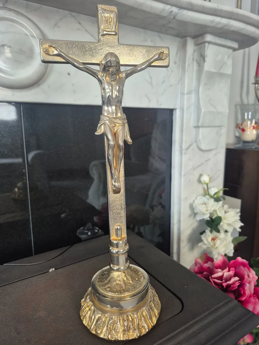 Crucifix/Cross - Image 1