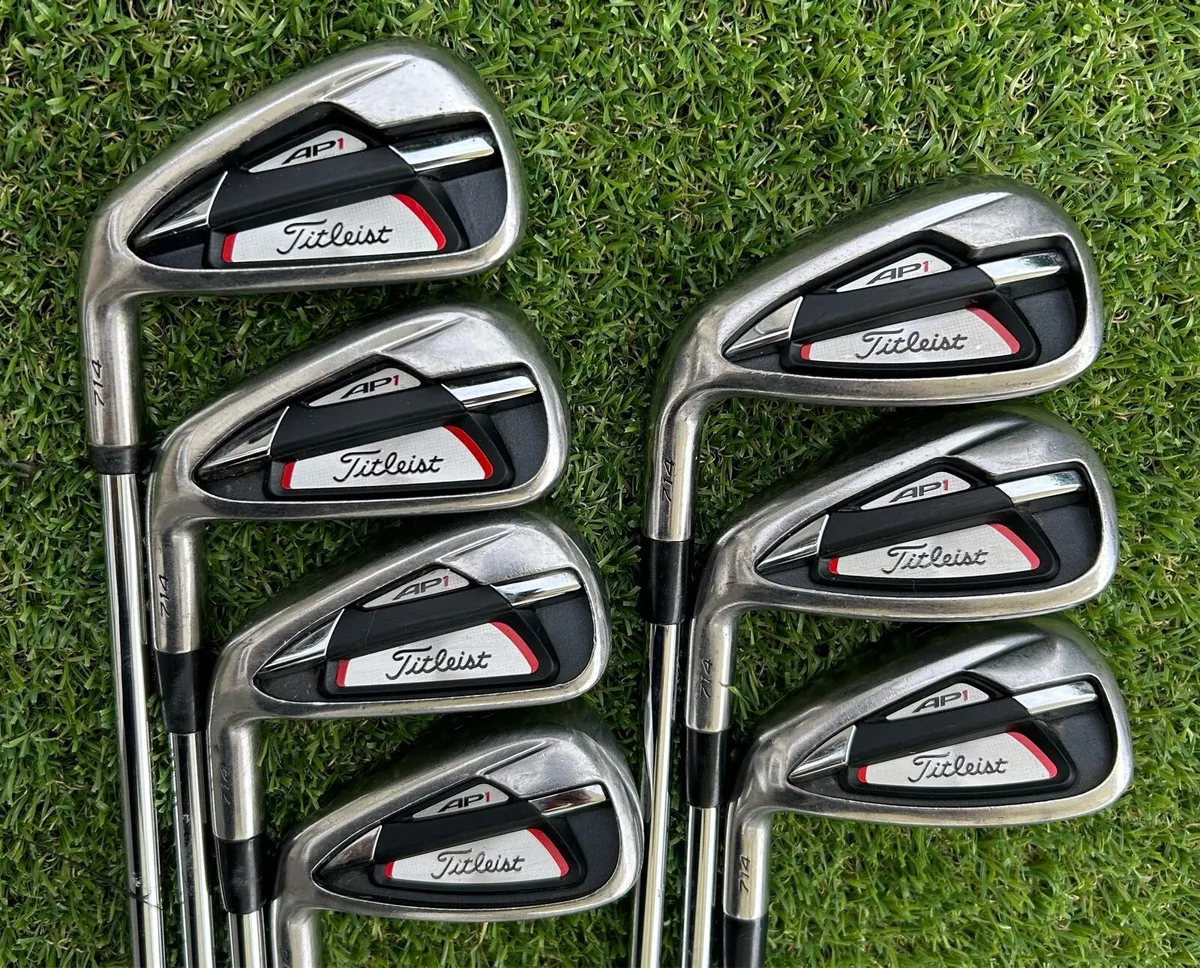 Titleist AP1 714 irons left handed - Image 1