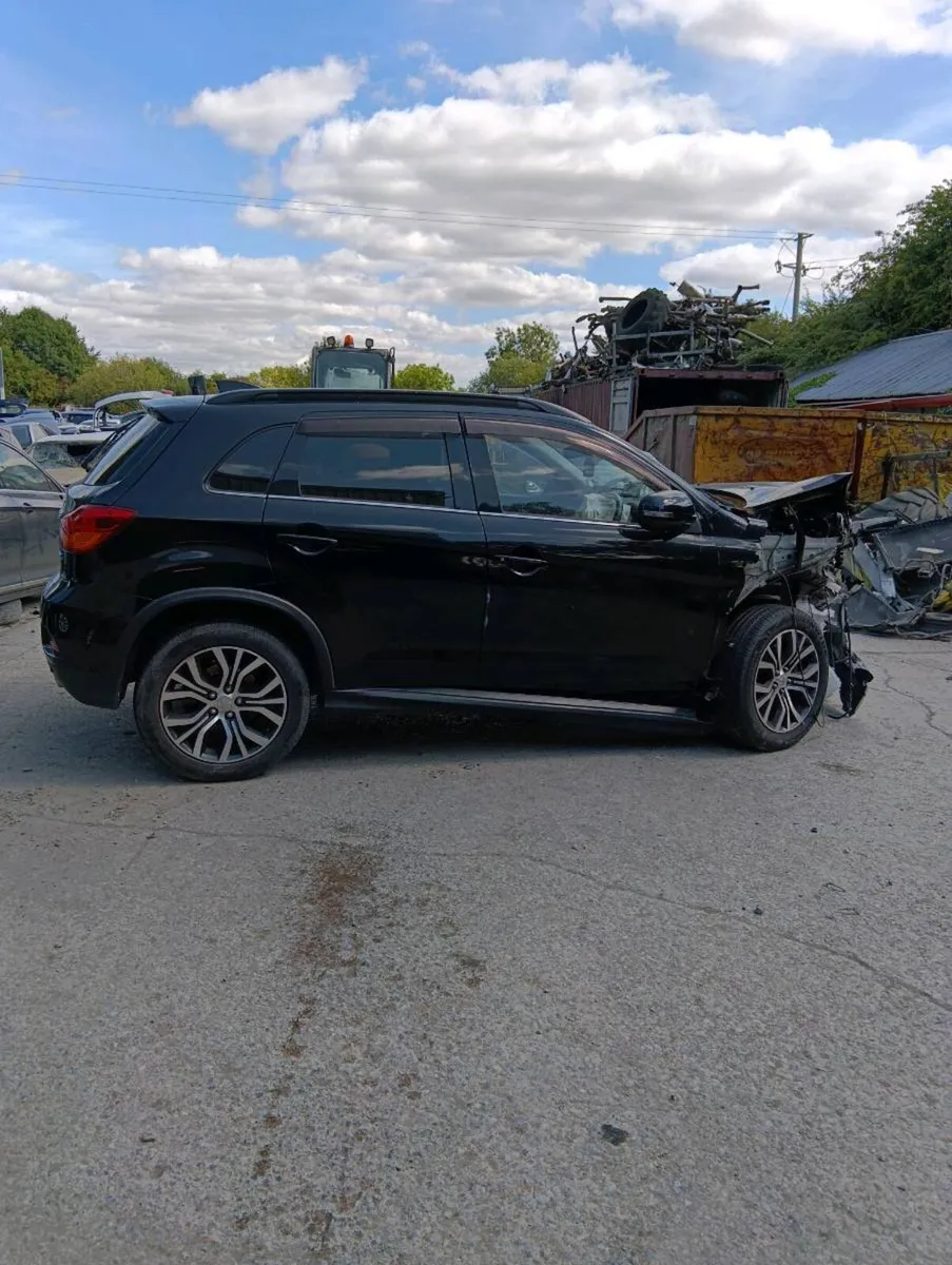 Breaking mitsubishi asx 2016 petrol - Image 2