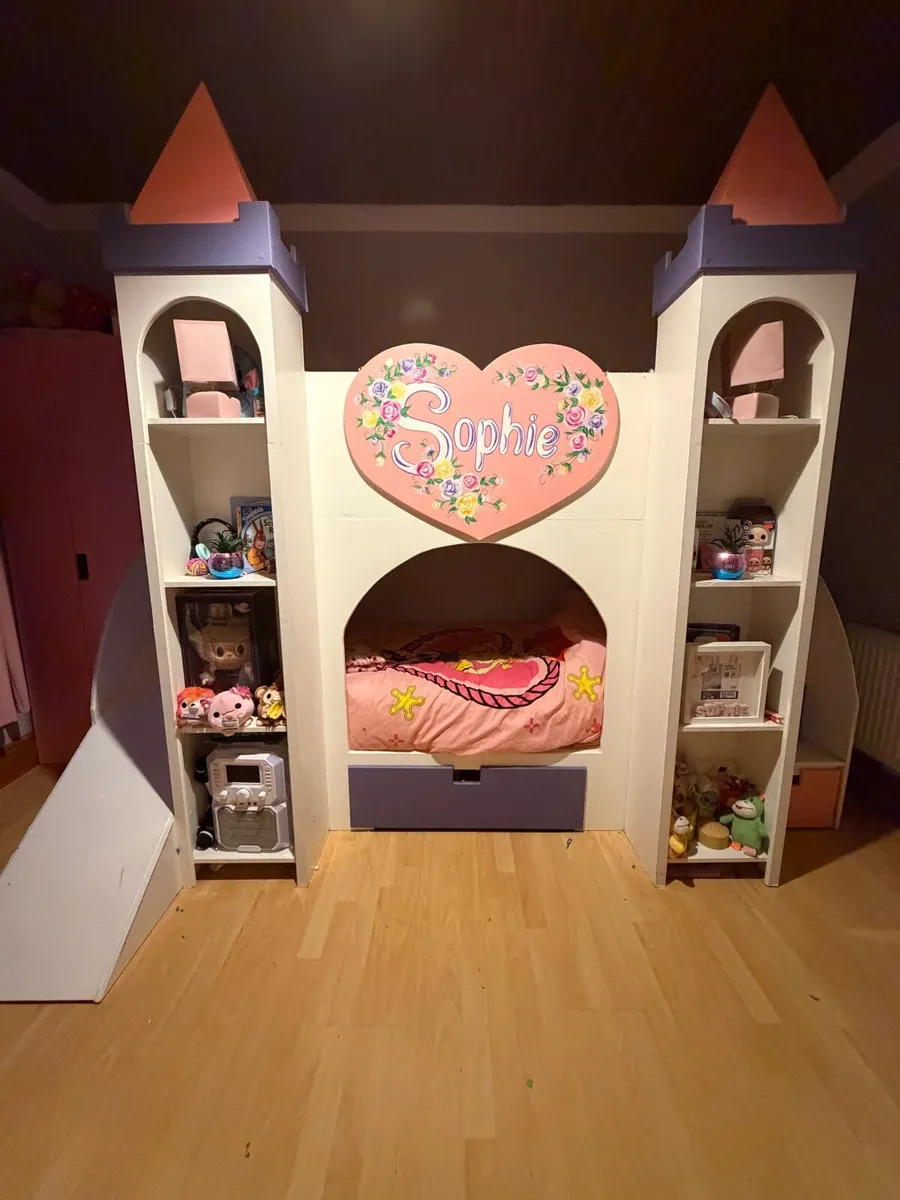 Bunk bed - Image 1