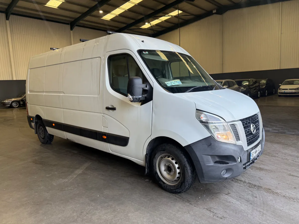 2 Vans Renault master Nissan nv400 €4000 for both - Image 3