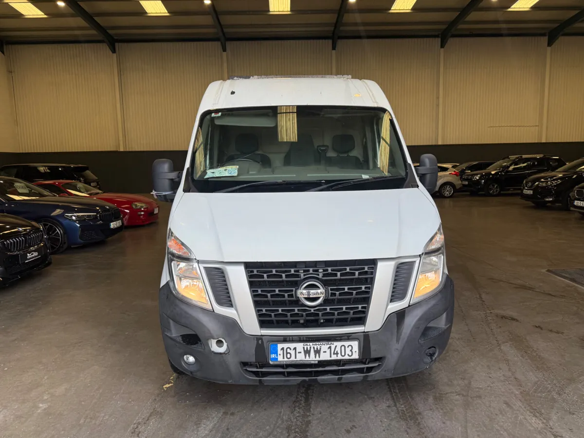 2 Vans Renault master Nissan nv400 €4000 for both - Image 2