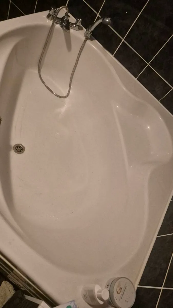 Corner bath - Image 4