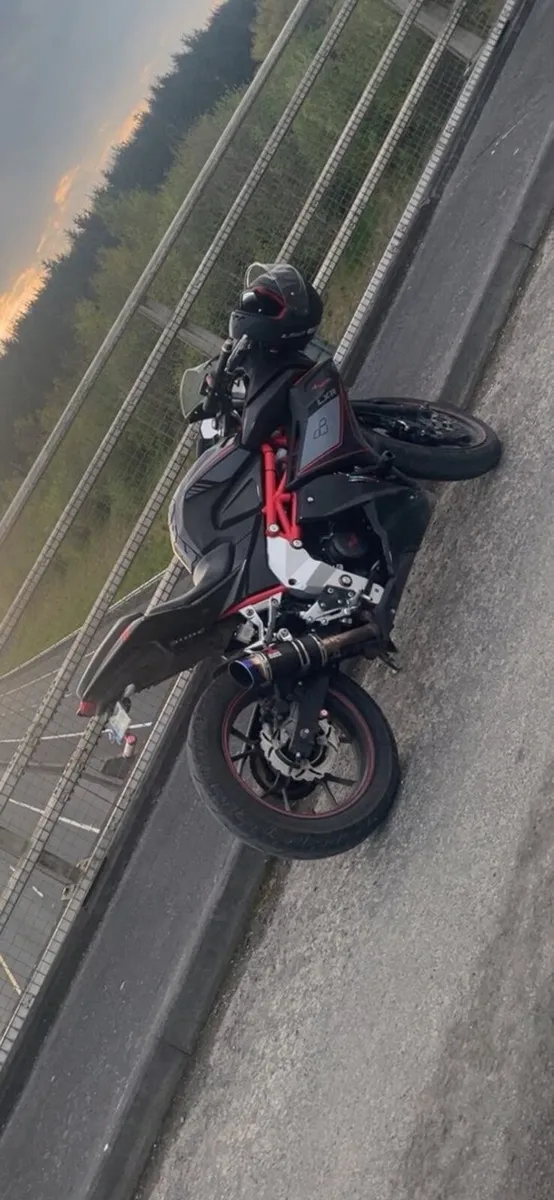 125 Motorbike for sale - Image 2