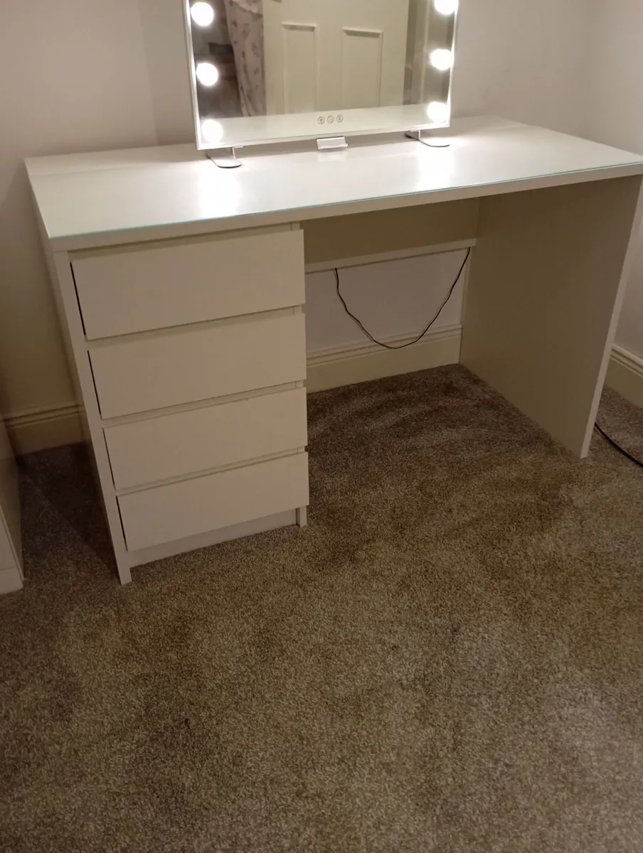 Make up table with drawers - Image 3
