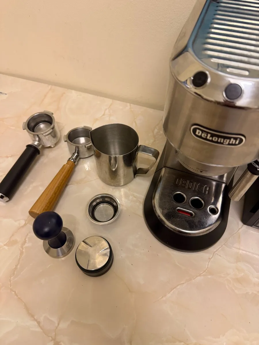 Delonghi Coffee Machine/Grinder Set - Image 2