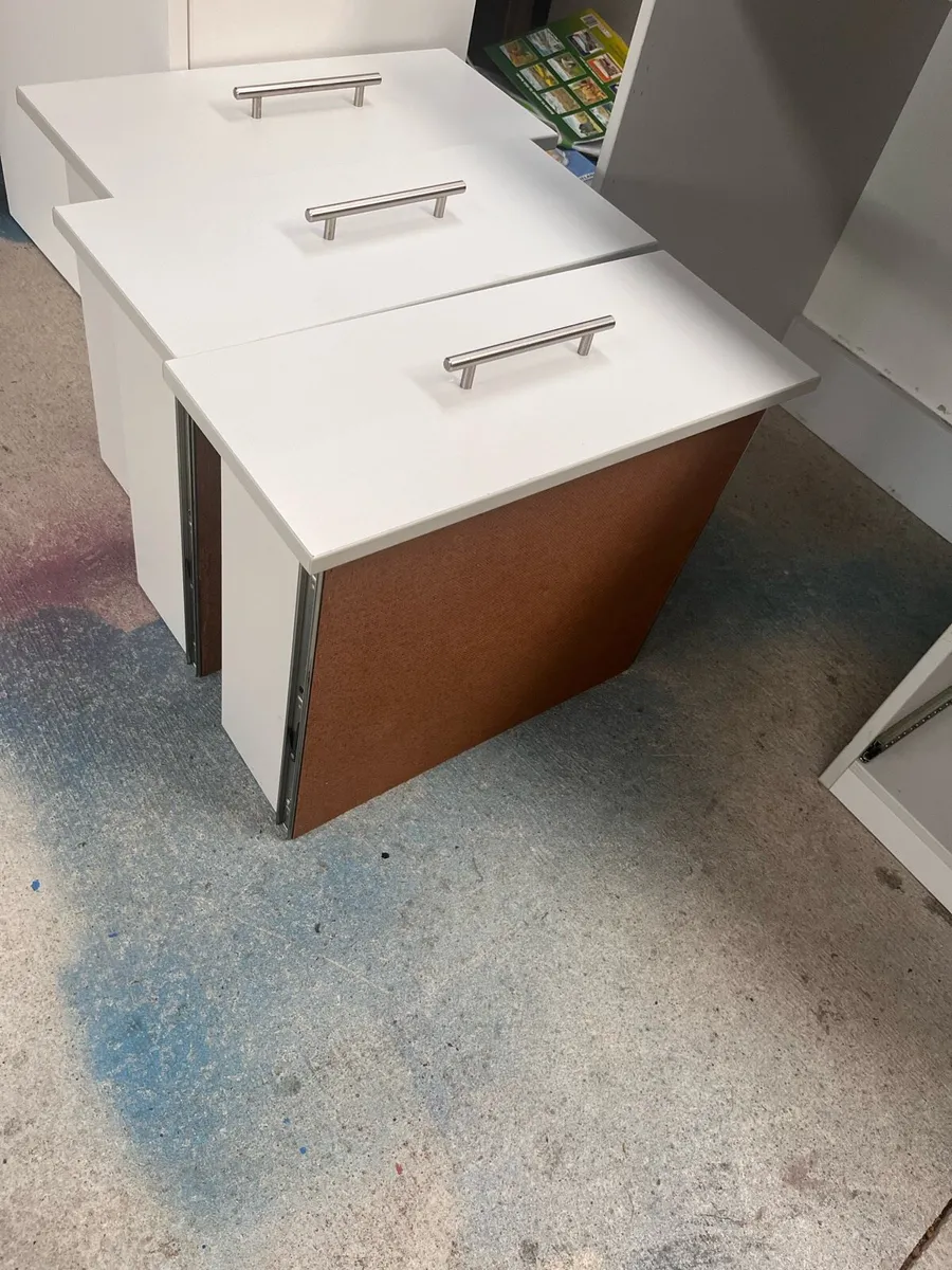 Desk - Image 2