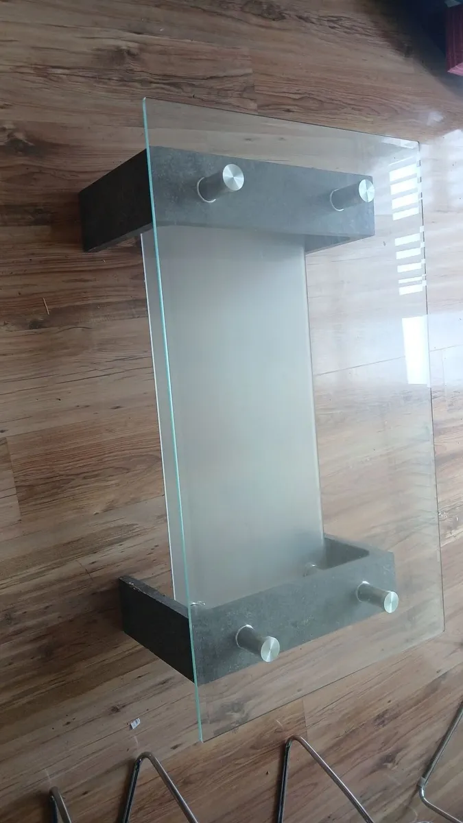 Morden coffee table/