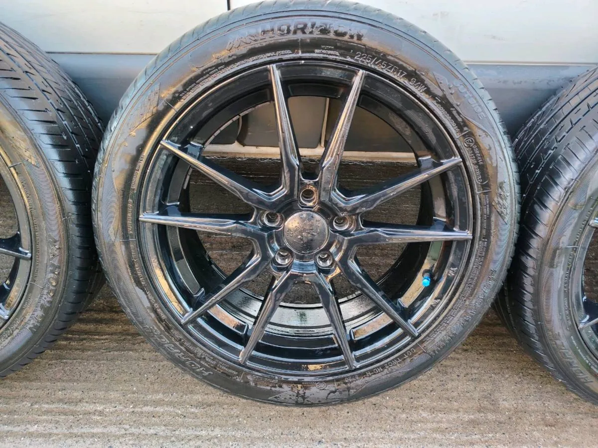 17" 5x112 black alloy wheels - Image 3