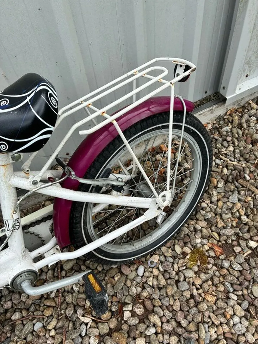 Kate Girls 18 inch Bike Smyths - Image 1