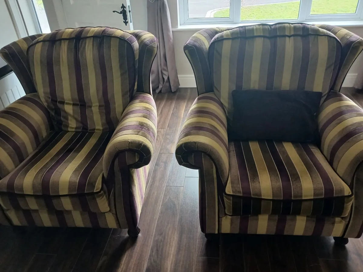 Suite of furniture - Image 2