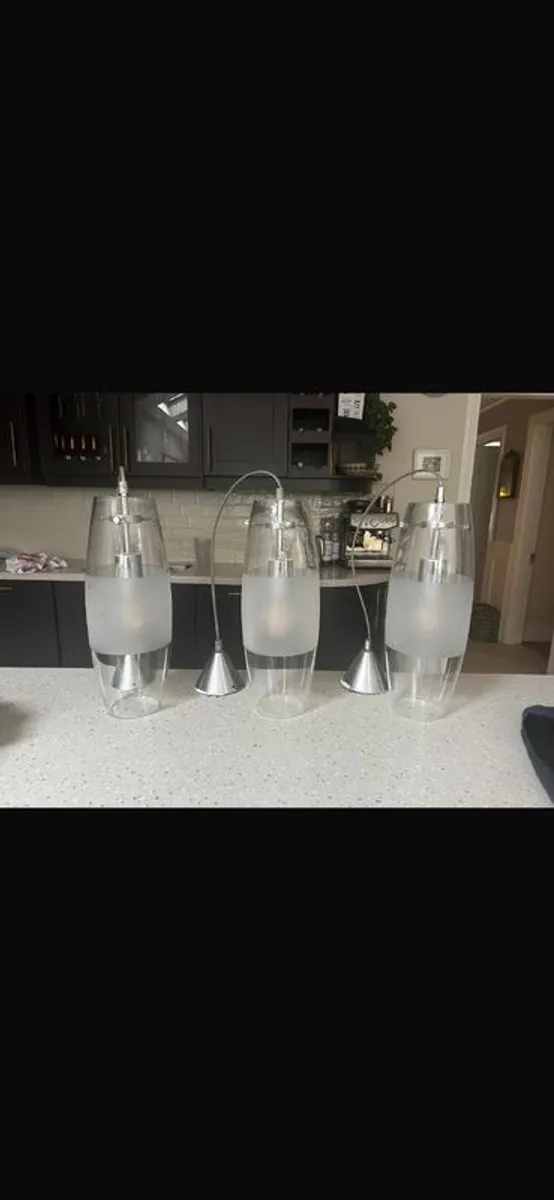 kitchen pendant lights - Image 1