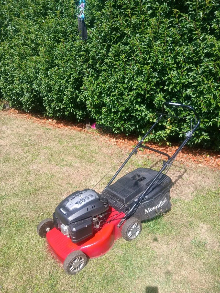 Mountfield  RM 45 Self Drive Lawnmower - Image 3