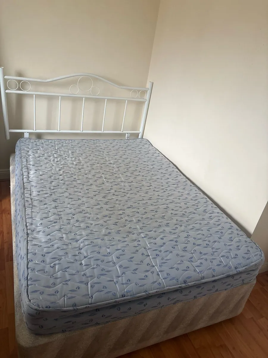 Double bed and mattress - Image 3