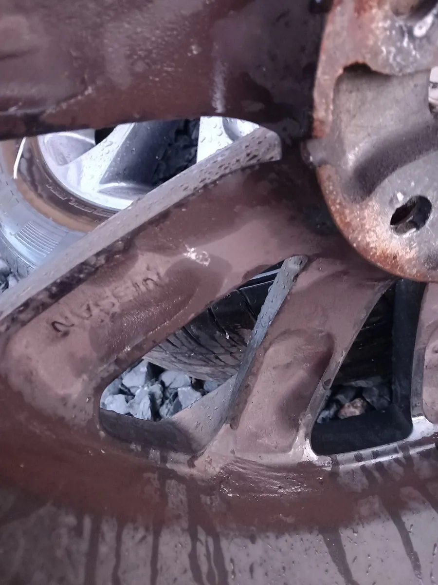 Like New 5x114.3 Nissan 18inch - Image 4