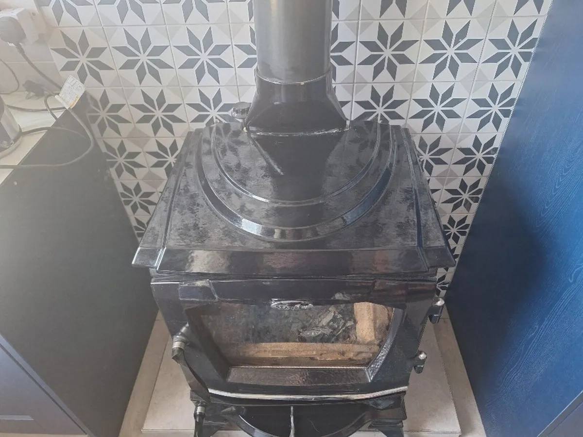 Stanley solid fuel Stove - Image 1