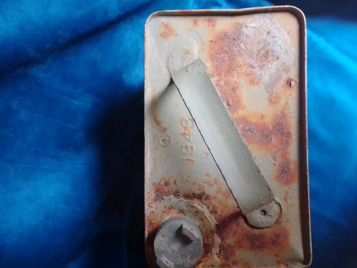 Can post 1943 GSW army fuel jerry can - Image 3