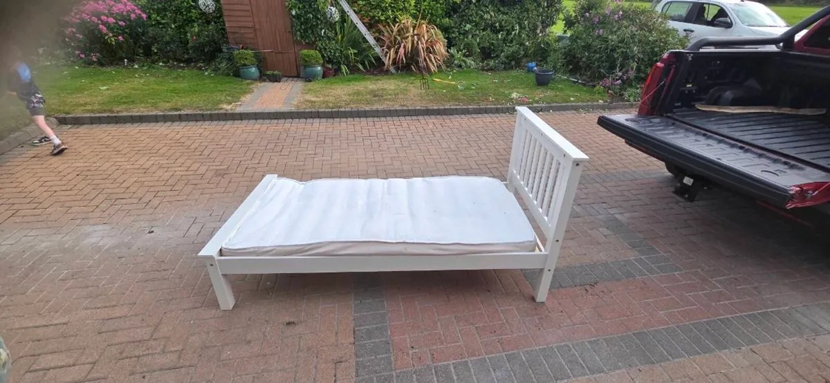 Single bed