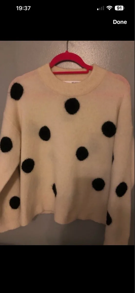 Ladies designer jumper size L €15 - Image 1