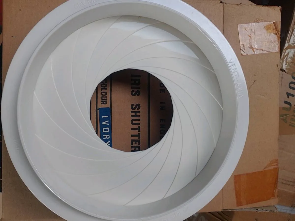 7 1/2 commercial vent-axia standard wall extractor - Image 4