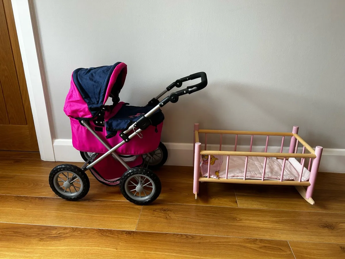Doll’s buggy and doll’s cot - Image 4