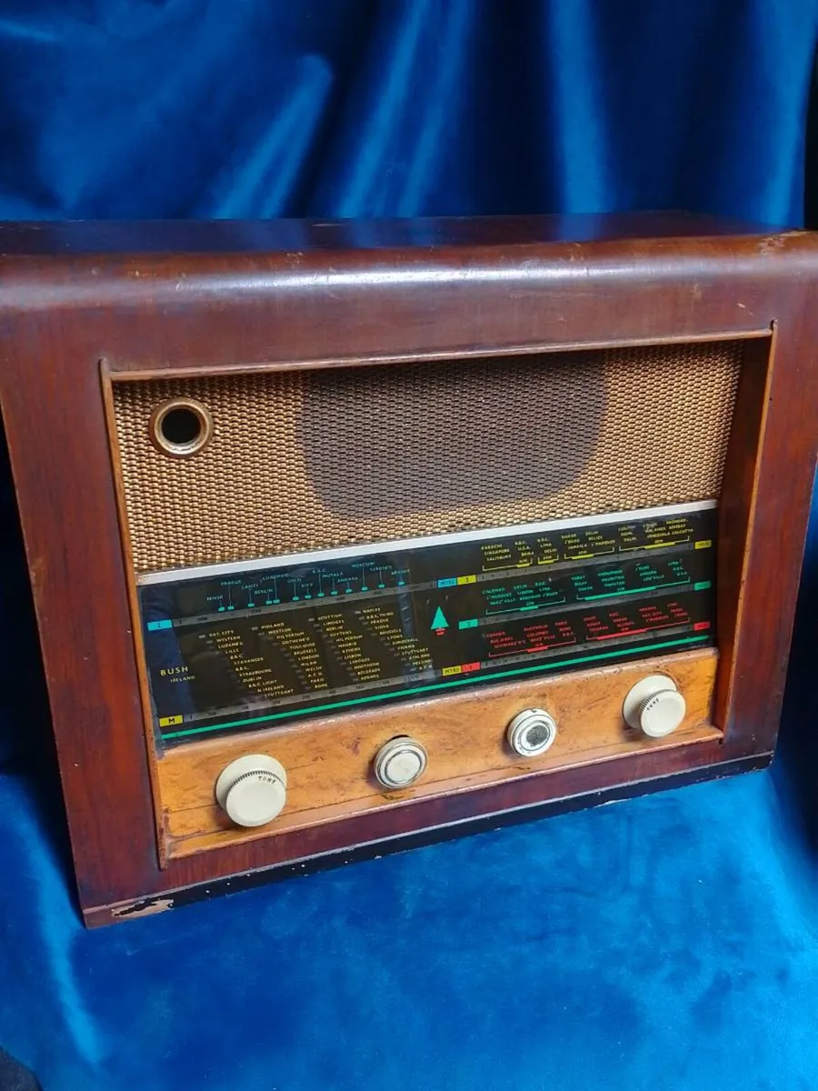 Bush EBS24 1952 vintage radio - Image 1