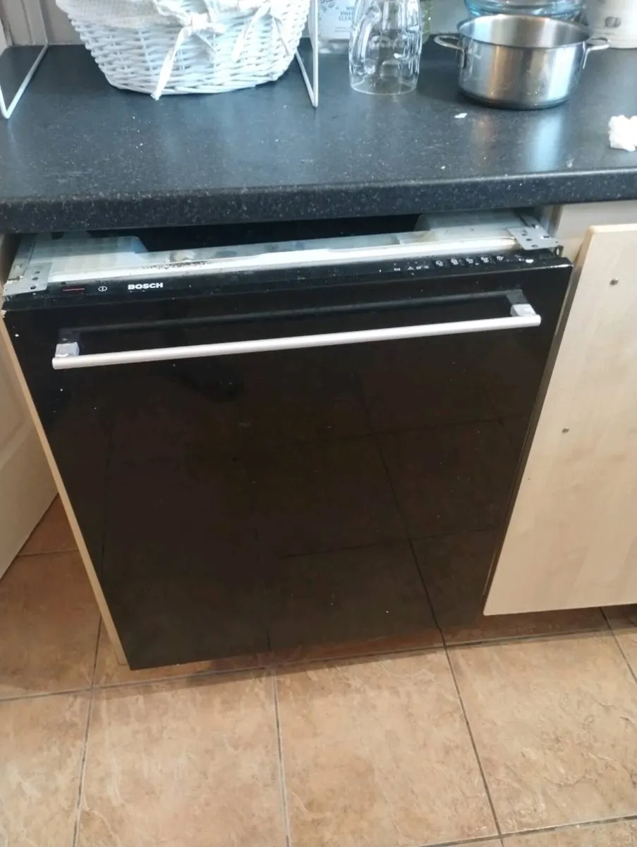 Bosch Dishwasher for sale - Image 1