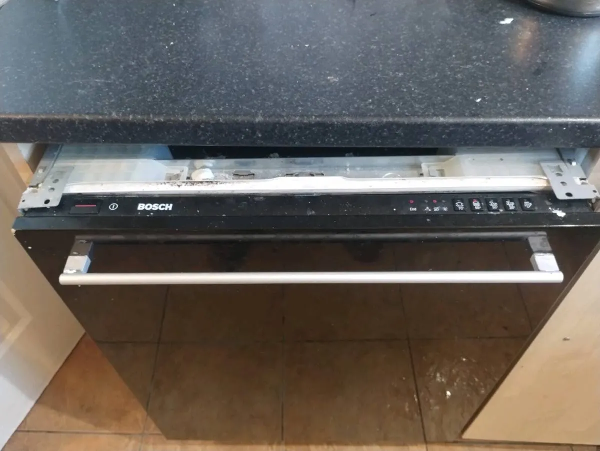 Bosch Dishwasher for sale - Image 2