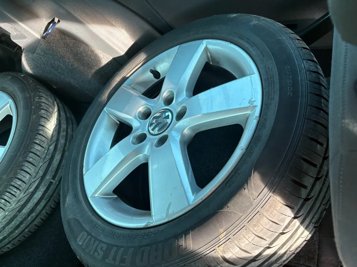 4 genuine good Volkswagen wheels and decent tyres - Image 2
