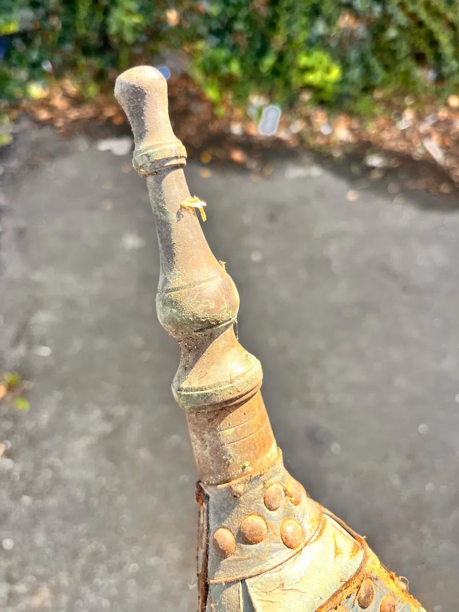 Old different - Image 3