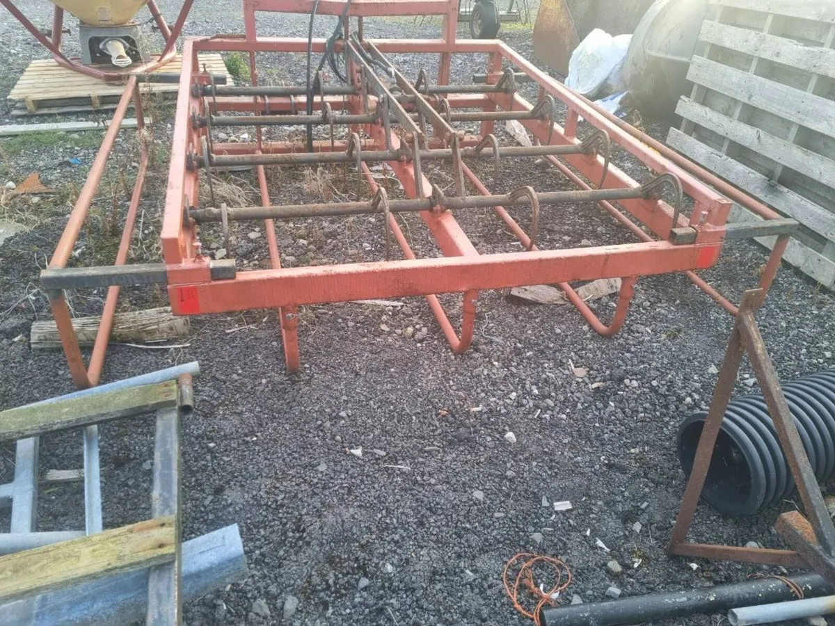 Flat 8 bale grab/accumulator - Image 4