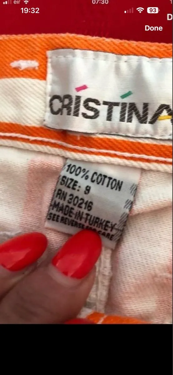 Ladies stunning designer shorts size 8 €10 - Image 3