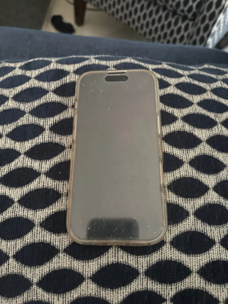 iPhone 16 - Image 1