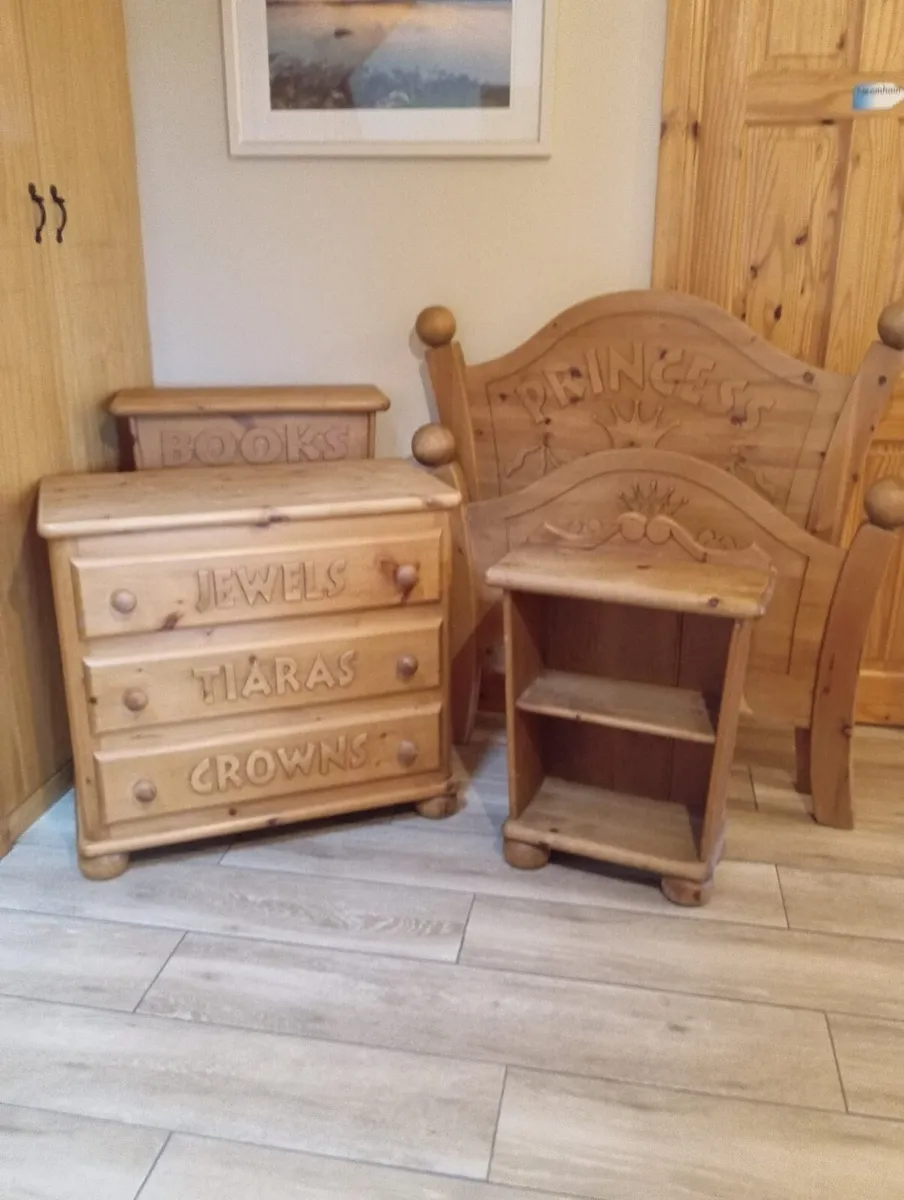 Bedroom furniture - Image 3