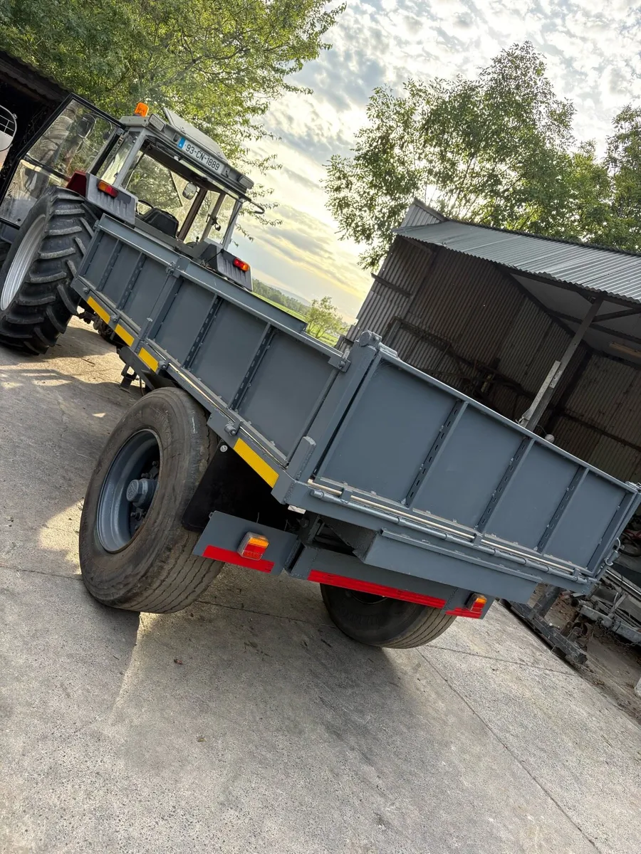 Tipping trailer - Image 2