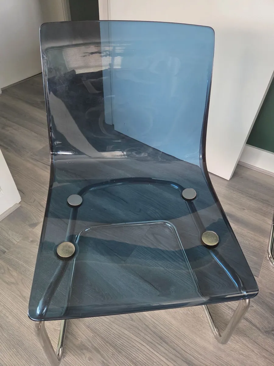 Chairs and Table - Image 3