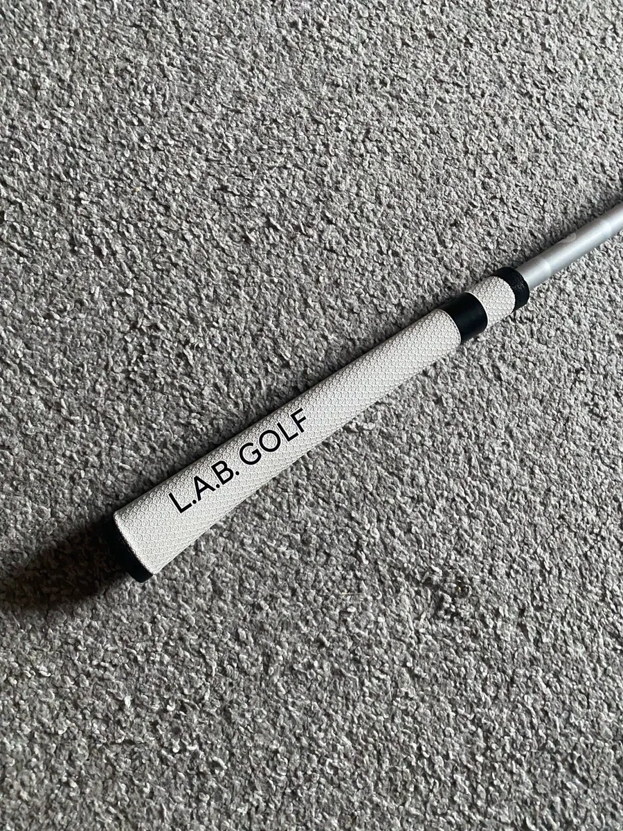 Lab golf putter - Image 1