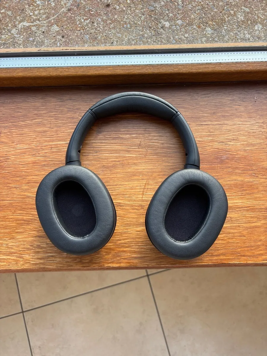 Sony Ult Wear headphones - Image 3
