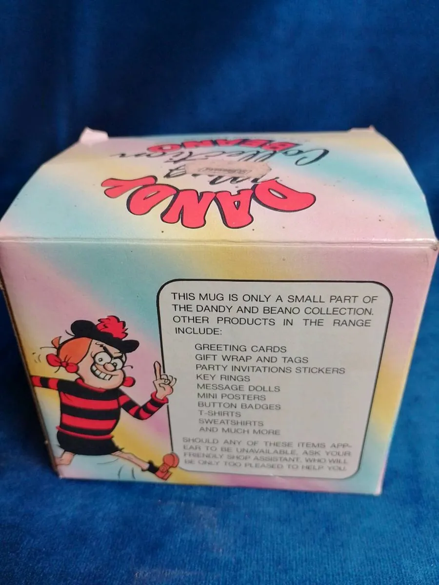 1988 vintage Dandy Beano collectable mug and badge - Image 4