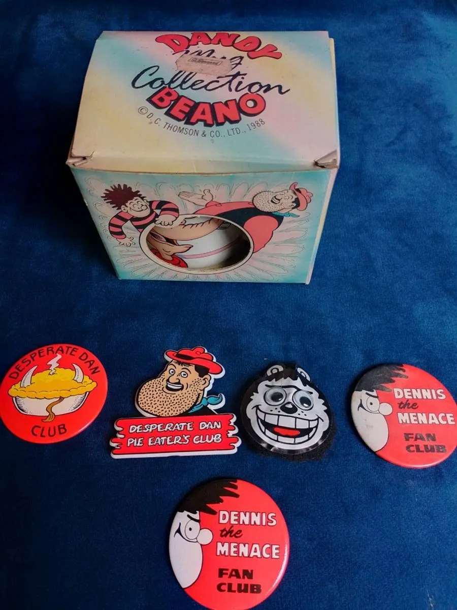 1988 vintage Dandy Beano collectable mug and badge - Image 1