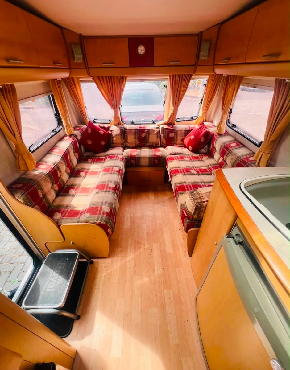 Bailey pageant caravan 4/5 berth fixed bed - Image 4
