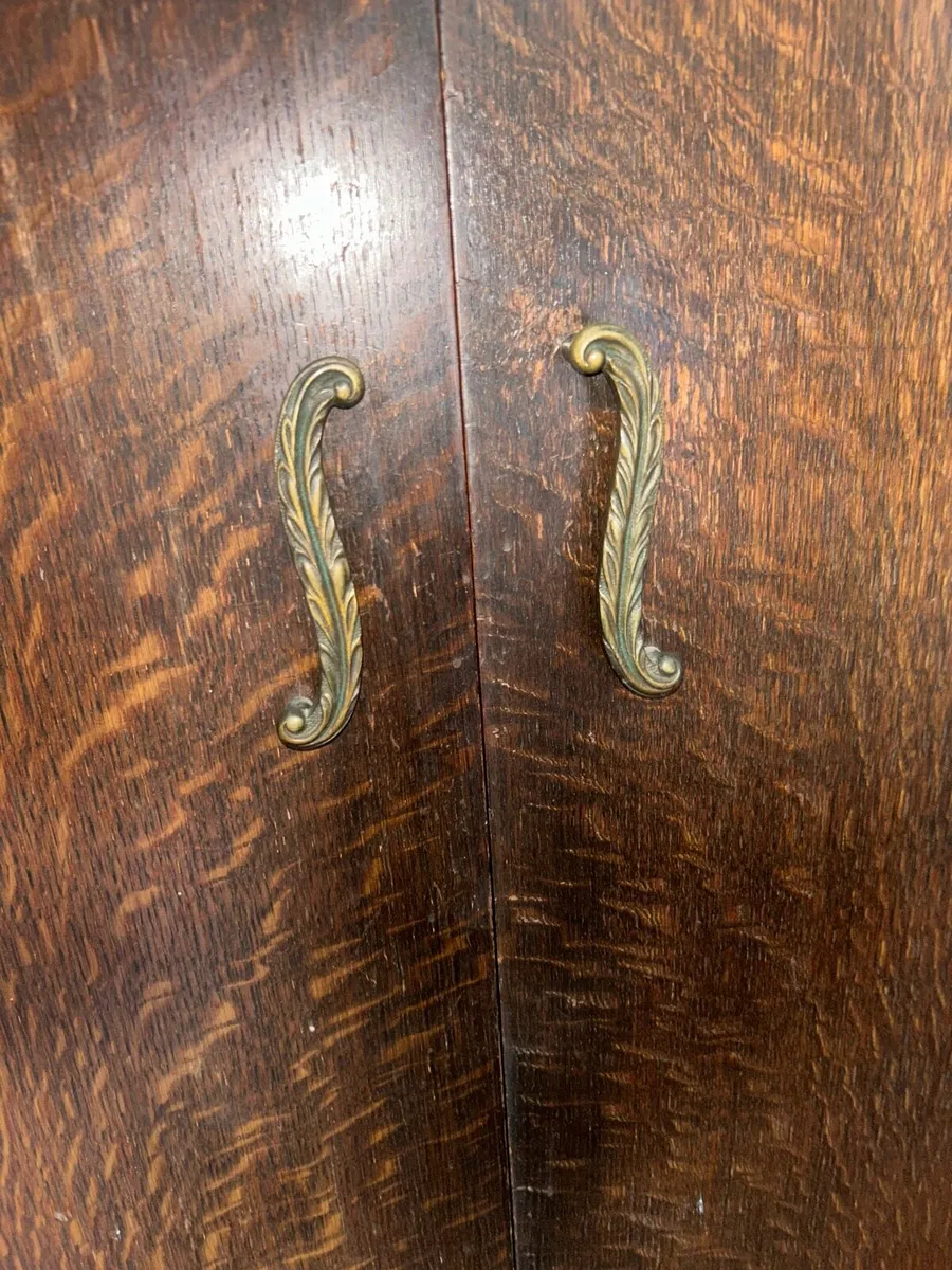 Vintage solid oak carved storage cabinet - Image 4