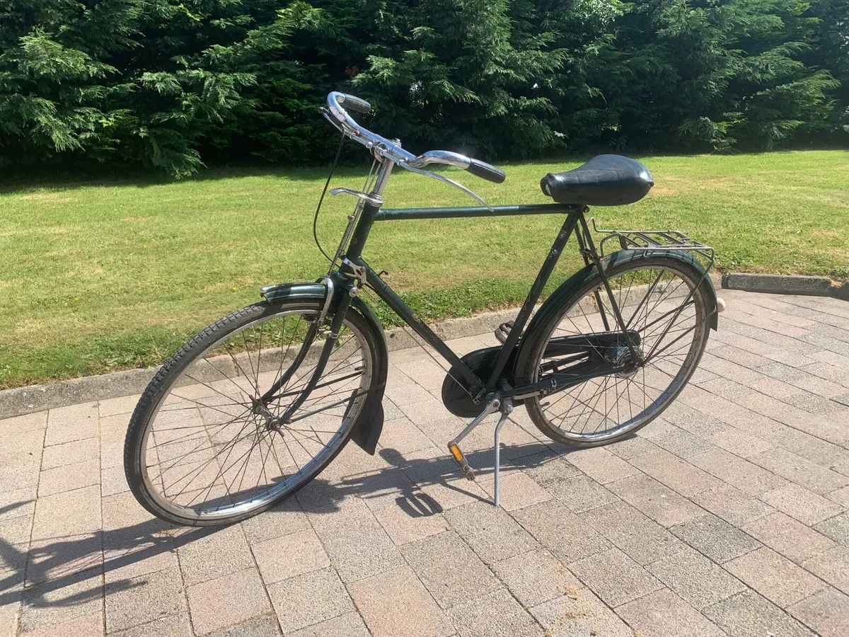 Raleigh Superbe Vintage Bike - Image 2