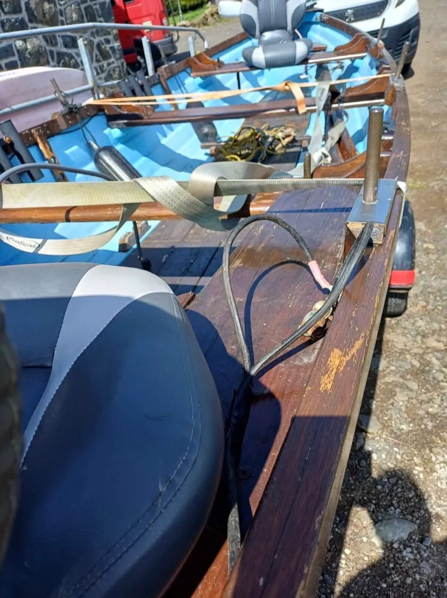 19ft Lake Boat - Image 3