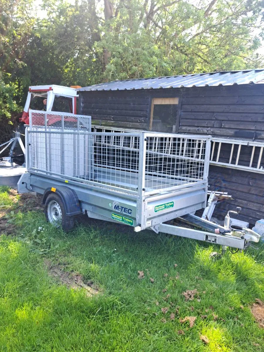 New mudguards tec  8 by 4 car trailer - Image 2