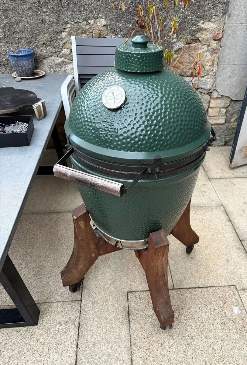 Big Green Egg Large BBQ - Image 1
