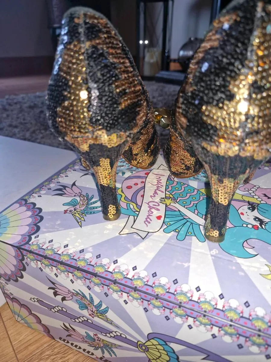 Shoes - Image 4