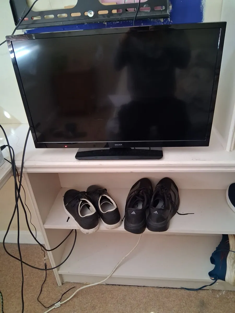 Completely new 24 inch tv - Image 3