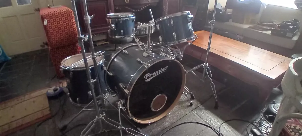 Drum kit - Image 1